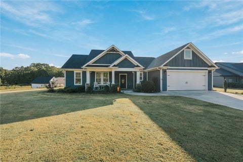 Photo of 243 Stone Bridge Drive, Westminster, SC 29693 (MLS # 20306882)