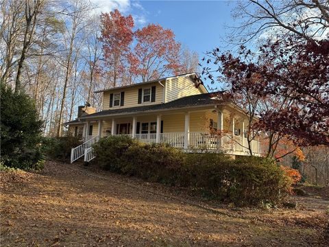 Photo of 251 Issaqueena Drive, Central, SC 29630 (MLS # 20295228)