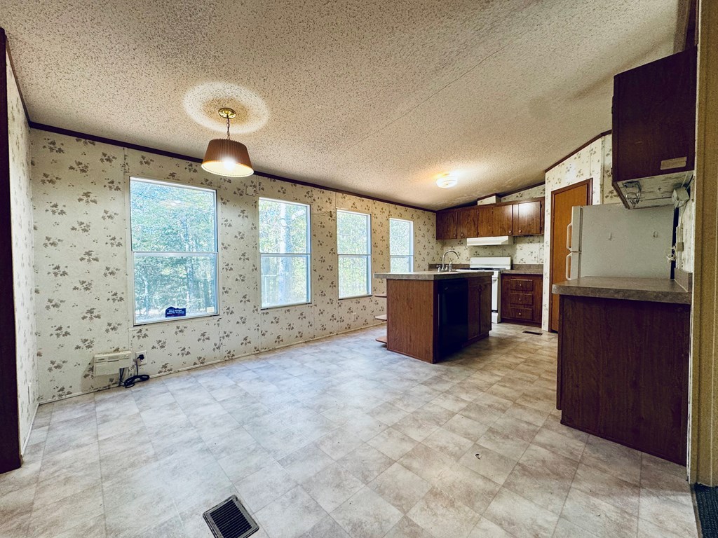 3180 Horseshoe Drive, Iva, South Carolina image 9