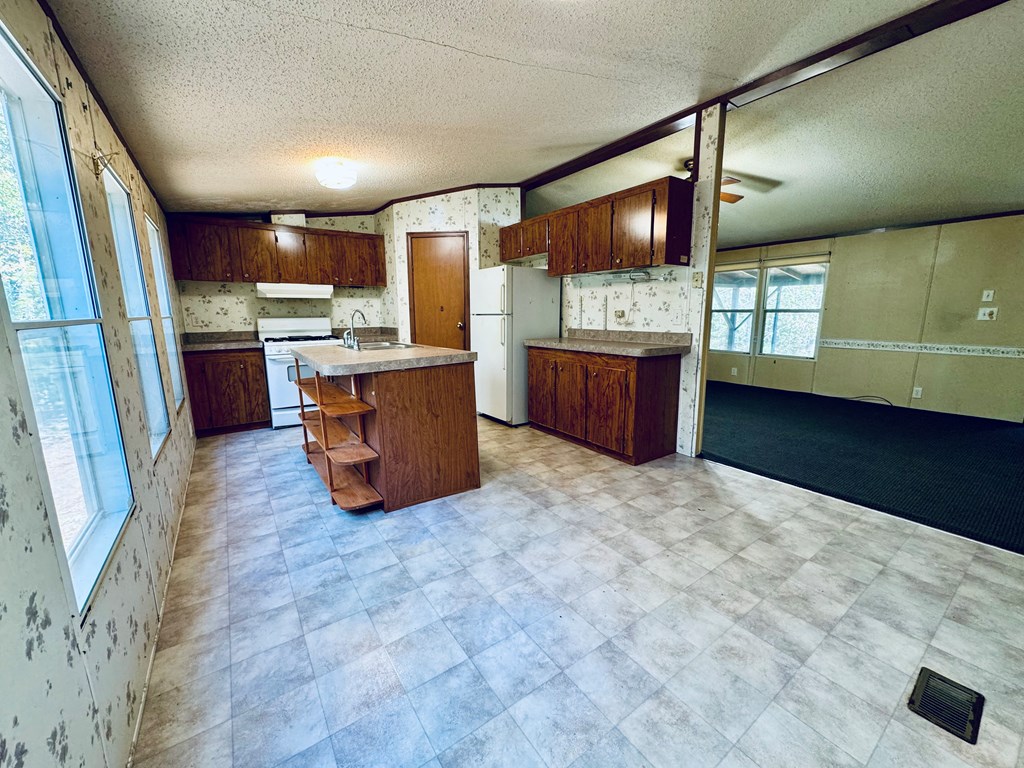 3180 Horseshoe Drive, Iva, South Carolina image 10