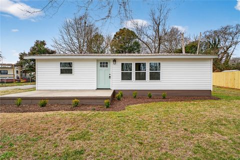 Photo of 414 Hillside Drive, Anderson, SC 29625 (MLS # 20297629)