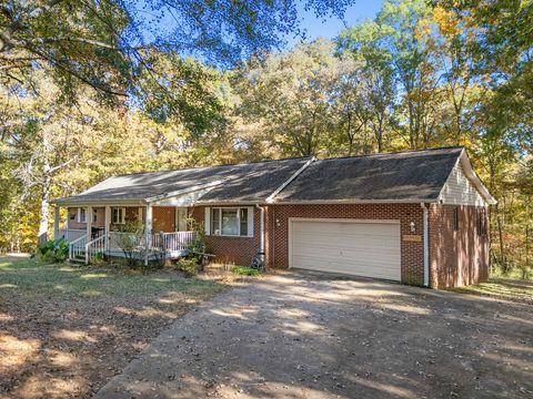 Photo of 203 C P Hanks Road, Iva, SC 29655 (MLS # 20300638)