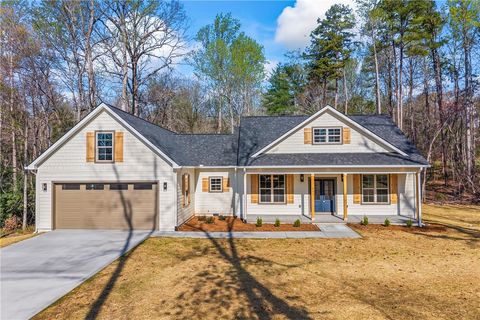 Photo of 437 Falcons Lair West Drive, Walhalla, SC 29691 (MLS # 20299309)