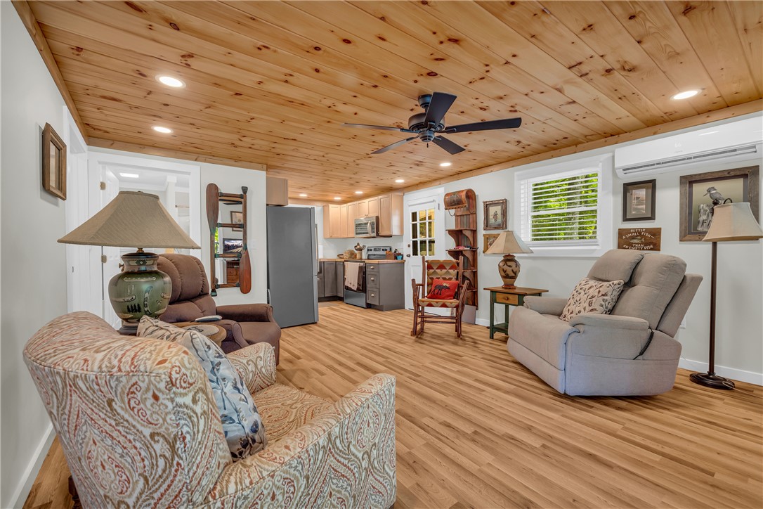619 Crossland Creek Court, Tamassee, South Carolina image 16