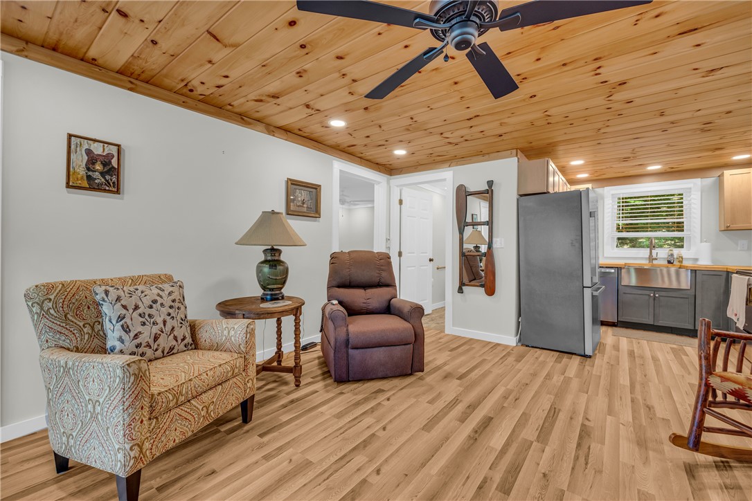 619 Crossland Creek Court, Tamassee, South Carolina image 15
