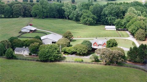Photo of 343 Finley Road, Easley, SC 29642 (MLS # 20302467)