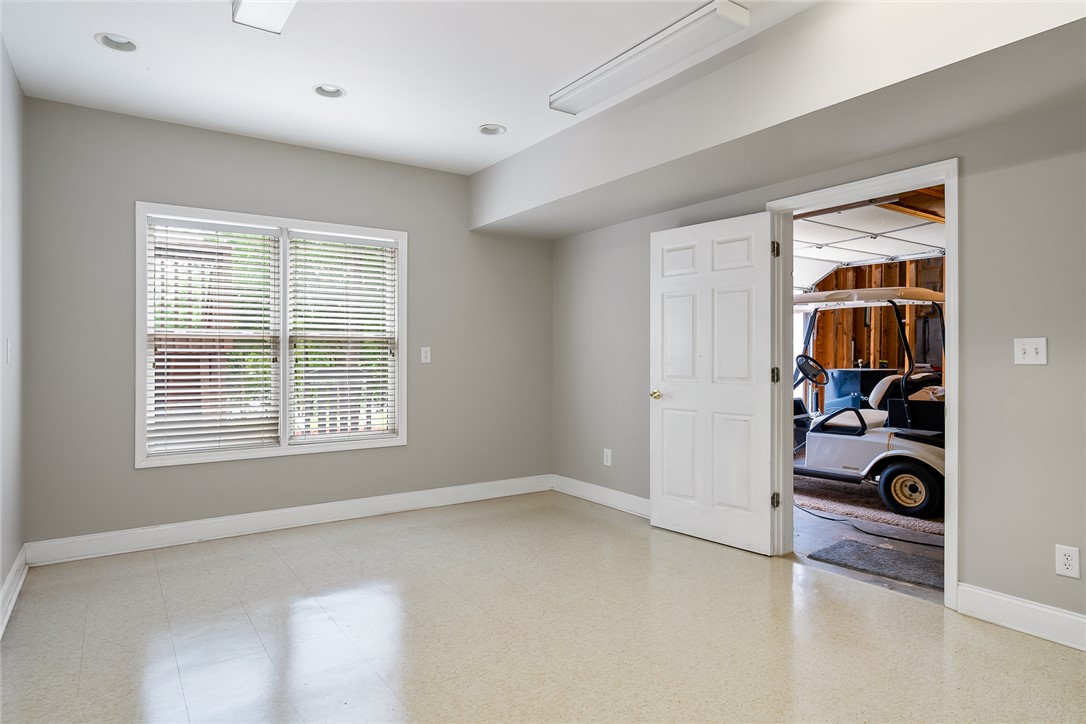 Anderson, South Carolina 29625, United States, 5 Bedrooms Bedrooms, ,4 BathroomsBathrooms,Residential,Active,151469