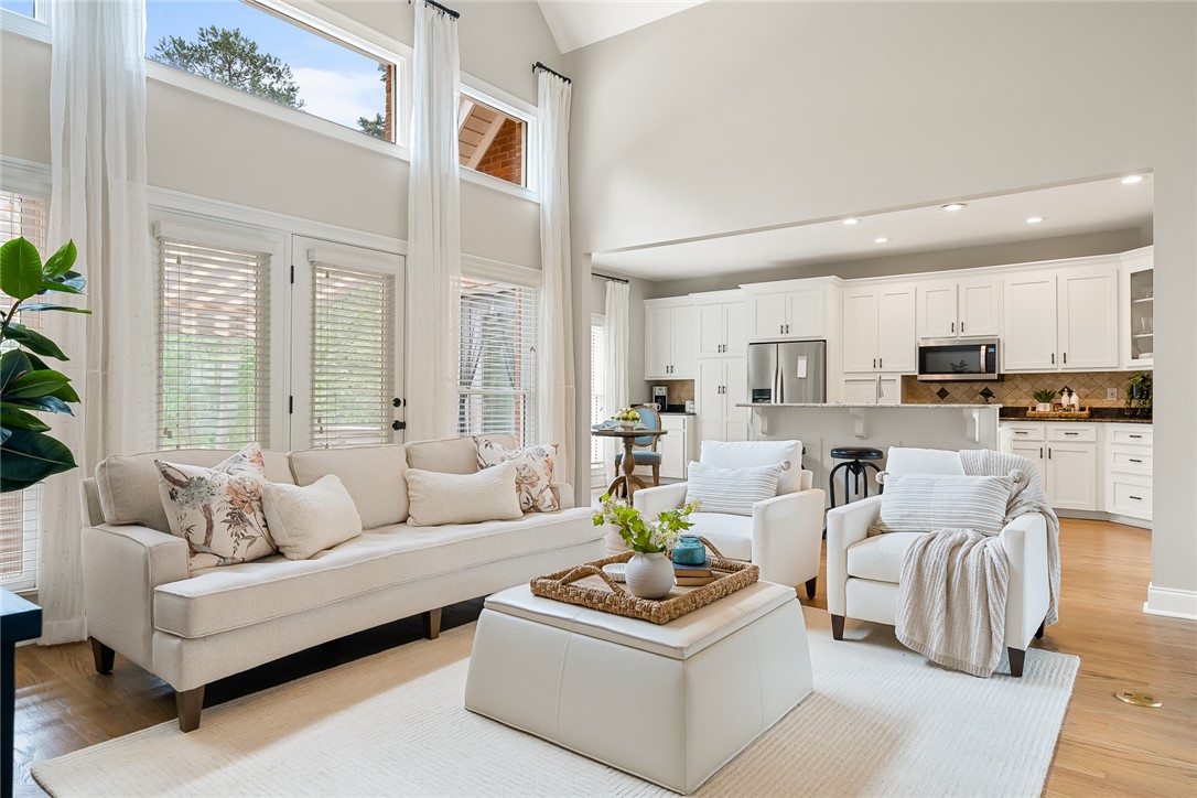 Anderson, South Carolina 29625, United States, 5 Bedrooms Bedrooms, ,4 BathroomsBathrooms,Residential,Active,151469