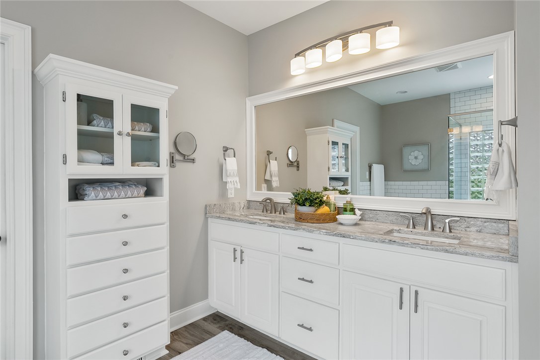 Anderson, South Carolina 29625, United States, 5 Bedrooms Bedrooms, ,4 BathroomsBathrooms,Residential,Active,151469