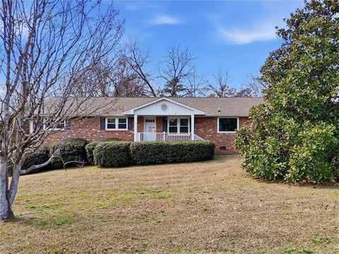 Photo of 102 Pine Needle Trail, Anderson, SC 29625 (MLS # 20297987)
