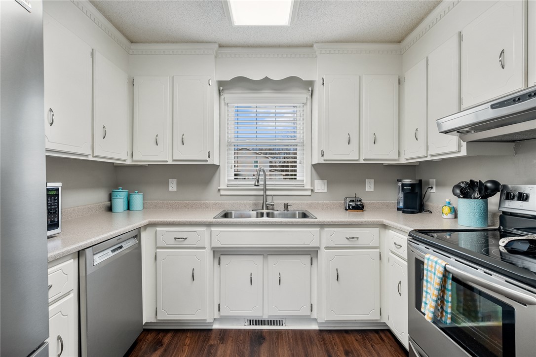 Greer, South Carolina 29650, United States, 3 Bedrooms Bedrooms, ,2 BathroomsBathrooms,Residential,Active,254184