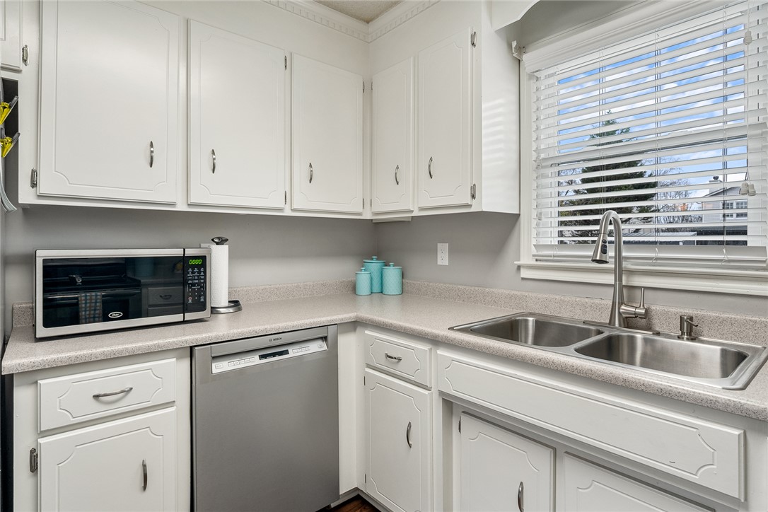 Greer, South Carolina 29650, United States, 3 Bedrooms Bedrooms, ,2 BathroomsBathrooms,Residential,Active,254184