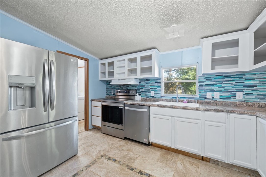 Anderson, South Carolina 29625, United States, 5 Bedrooms Bedrooms, ,3 BathroomsBathrooms,Residential,Active,242070