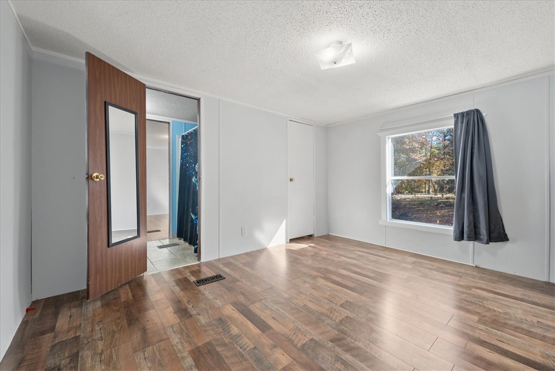 Anderson, South Carolina 29625, United States, 5 Bedrooms Bedrooms, ,3 BathroomsBathrooms,Residential,Active,242070