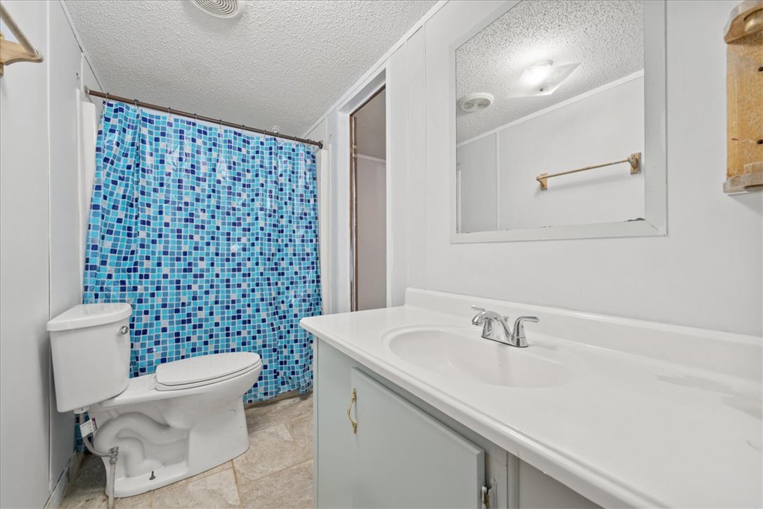 Anderson, South Carolina 29625, United States, 5 Bedrooms Bedrooms, ,3 BathroomsBathrooms,Residential,Active,242070