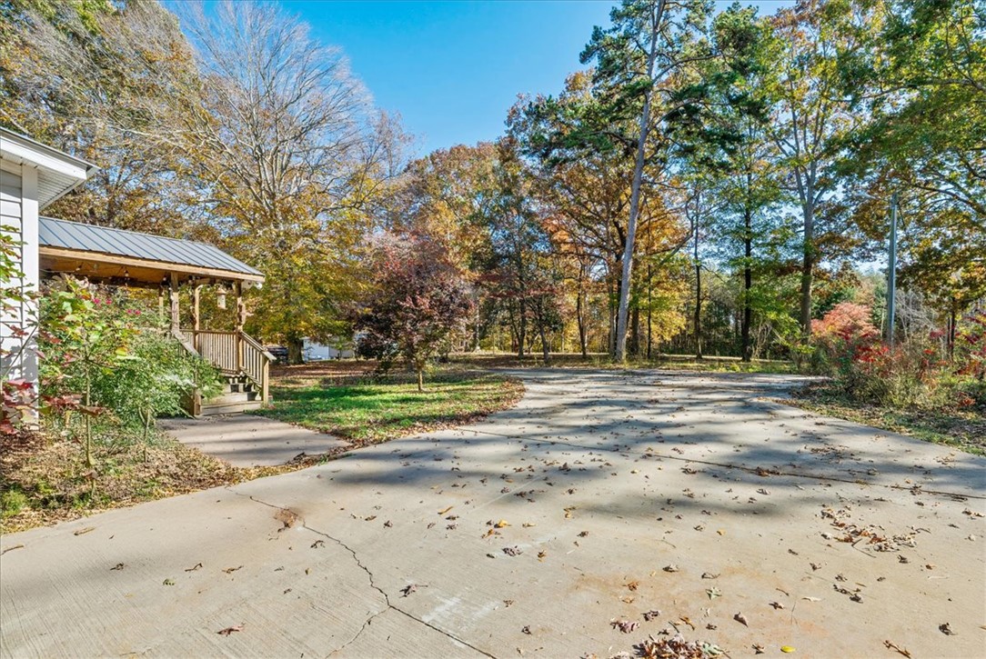 Anderson, South Carolina 29625, United States, 5 Bedrooms Bedrooms, ,3 BathroomsBathrooms,Residential,Active,242070