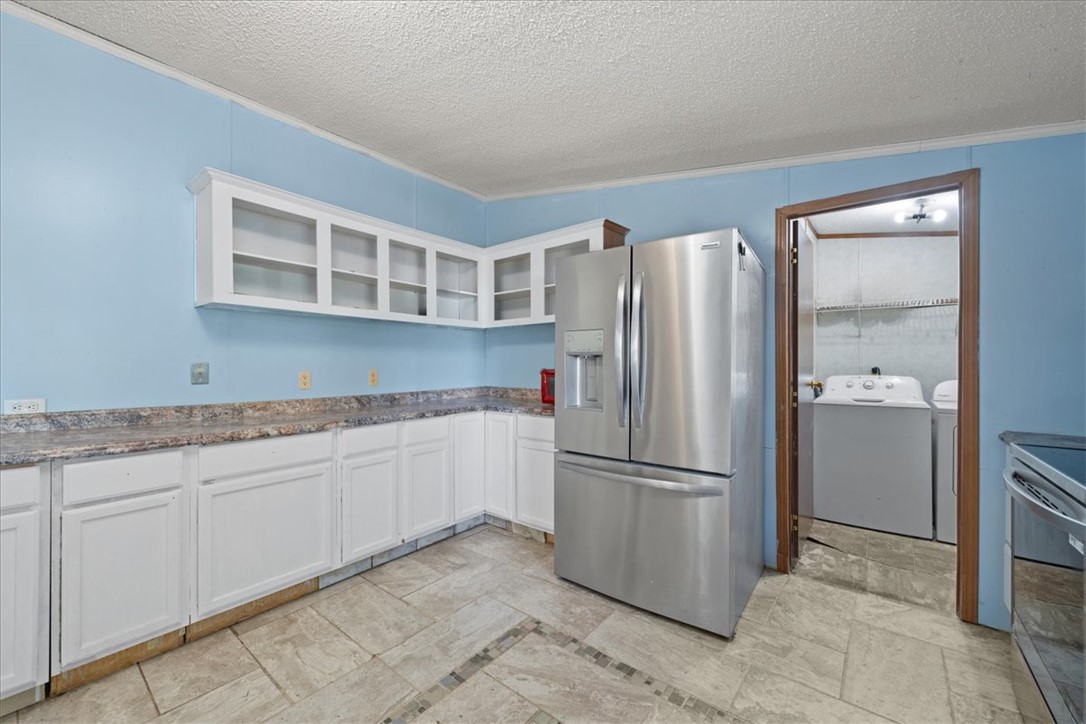 Anderson, South Carolina 29625, United States, 5 Bedrooms Bedrooms, ,3 BathroomsBathrooms,Residential,Active,242070