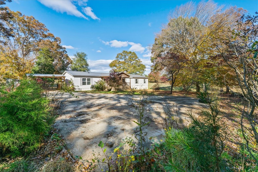 Anderson, South Carolina 29625, United States, 5 Bedrooms Bedrooms, ,3 BathroomsBathrooms,Residential,Active,242070