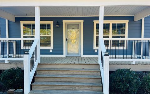 Photo of 1122 Midway Road, Pickens, SC 29671 (MLS # 20294242) Photo of 1122 Midway Road, Pickens, SC 29671 (MLS # 20294242)