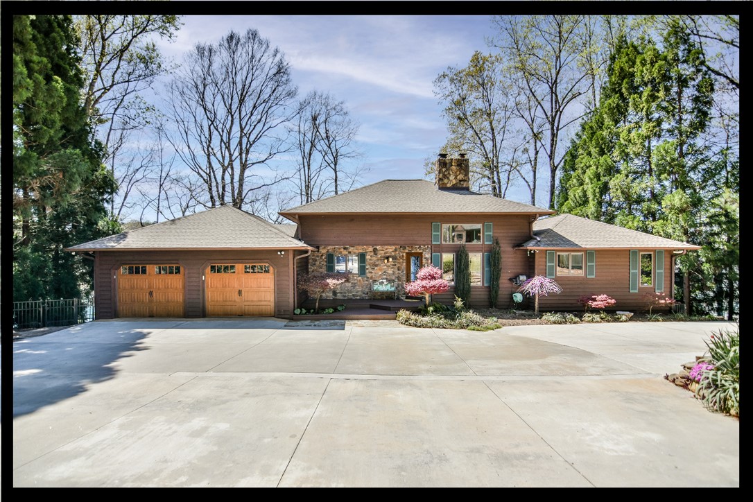 1637 W Little River Drive, Seneca, South Carolina image 1