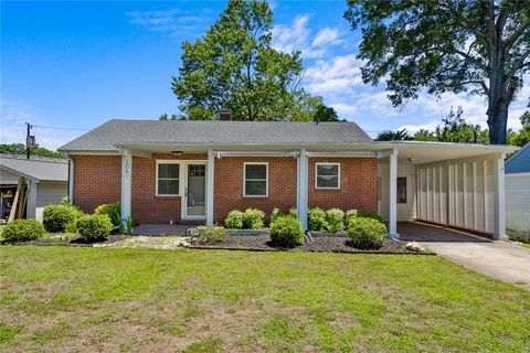 Apartment For Sale - 104 Cox Drive<br/> Belton, SC 29627