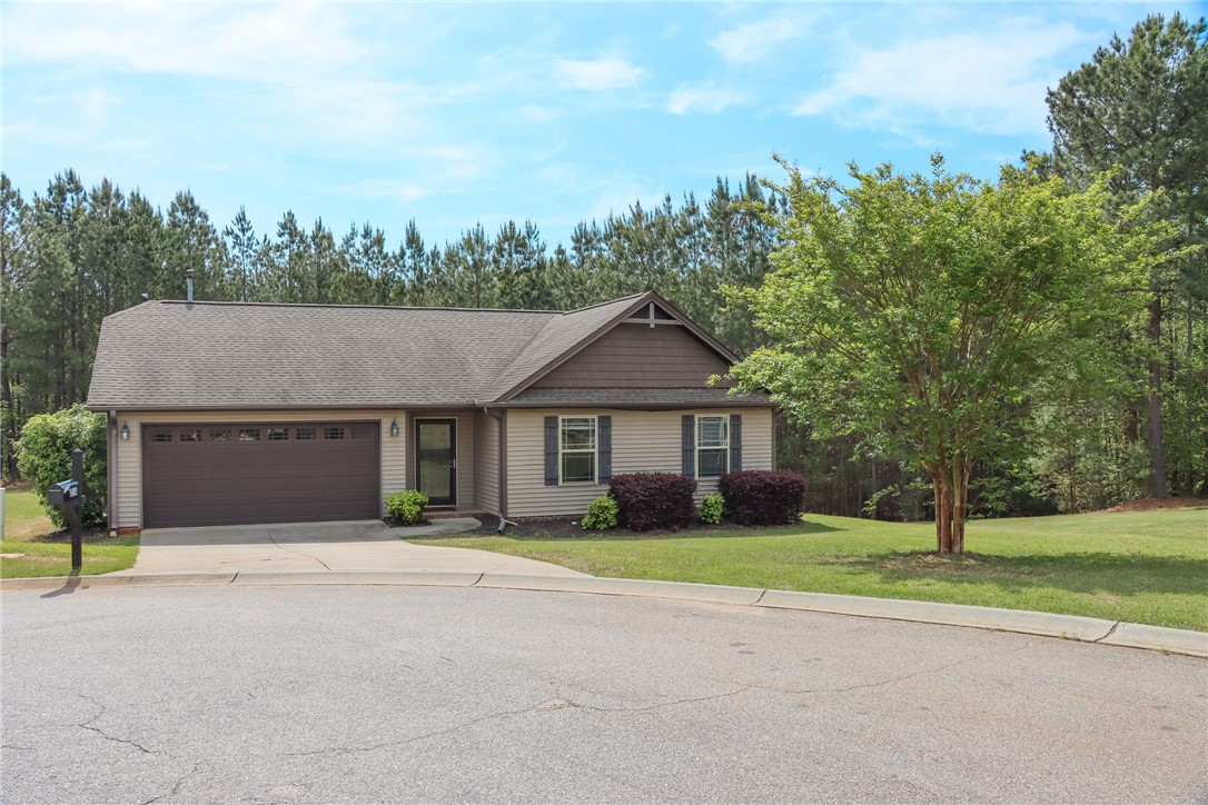 214 Stonegate Drive, Seneca, South Carolina image 1