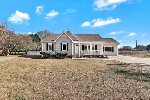 Photo of 1003 Fairhaven Drive, Anderson, SC 29626 (MLS # 20294983)