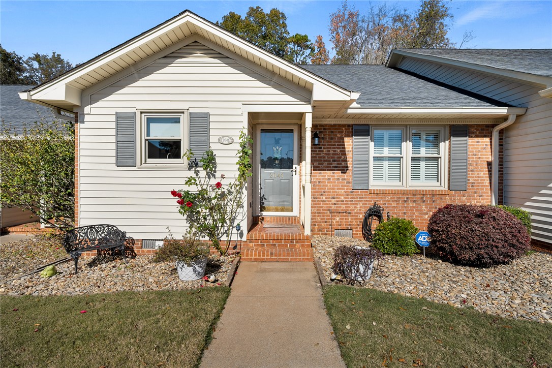 Anderson, South Carolina 29621, United States, 3 Bedrooms Bedrooms, ,2 BathroomsBathrooms,Residential,Active,244236