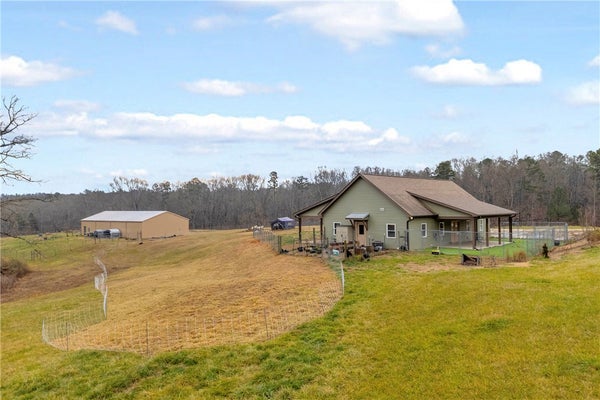 665 OCONEE CREEK RD, WALHALLA, SC 29691 - Image 47251f7e7ceff25c08153bfa08e73e33/1450195424