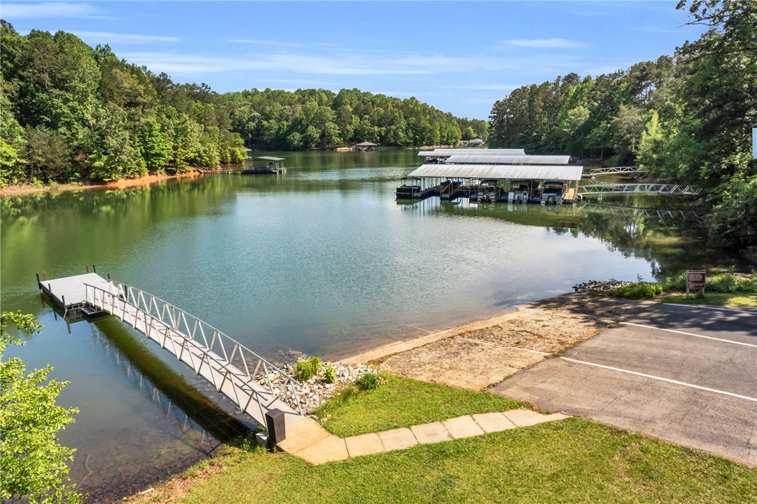 203 N Hogan Drive, Westminster, South Carolina image 4