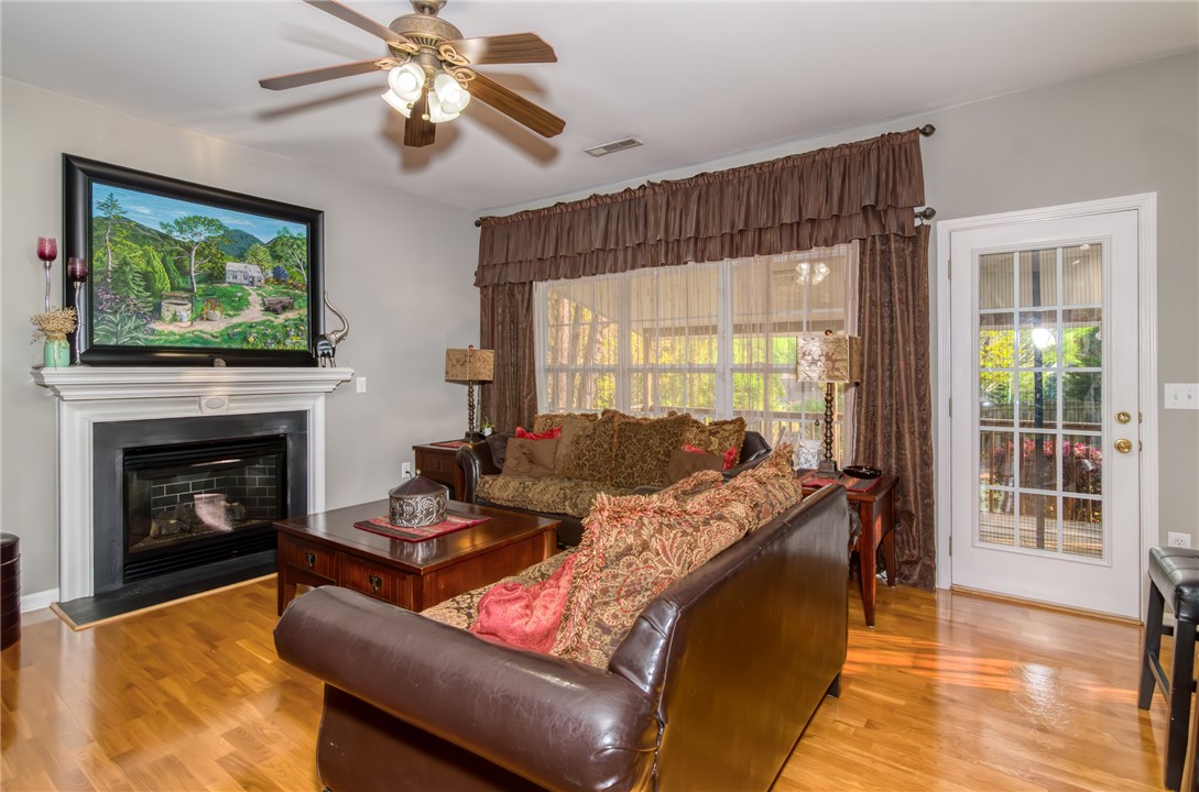 606 Greening Drive, Simpsonville, South Carolina image 4