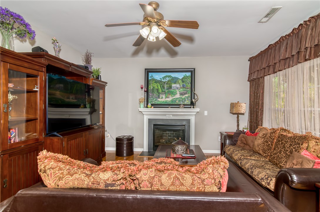 606 Greening Drive, Simpsonville, South Carolina image 6