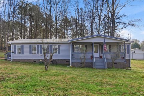 Mobile Home For Sale - 409 W Bagwell Road<br/> Liberty, SC 29657