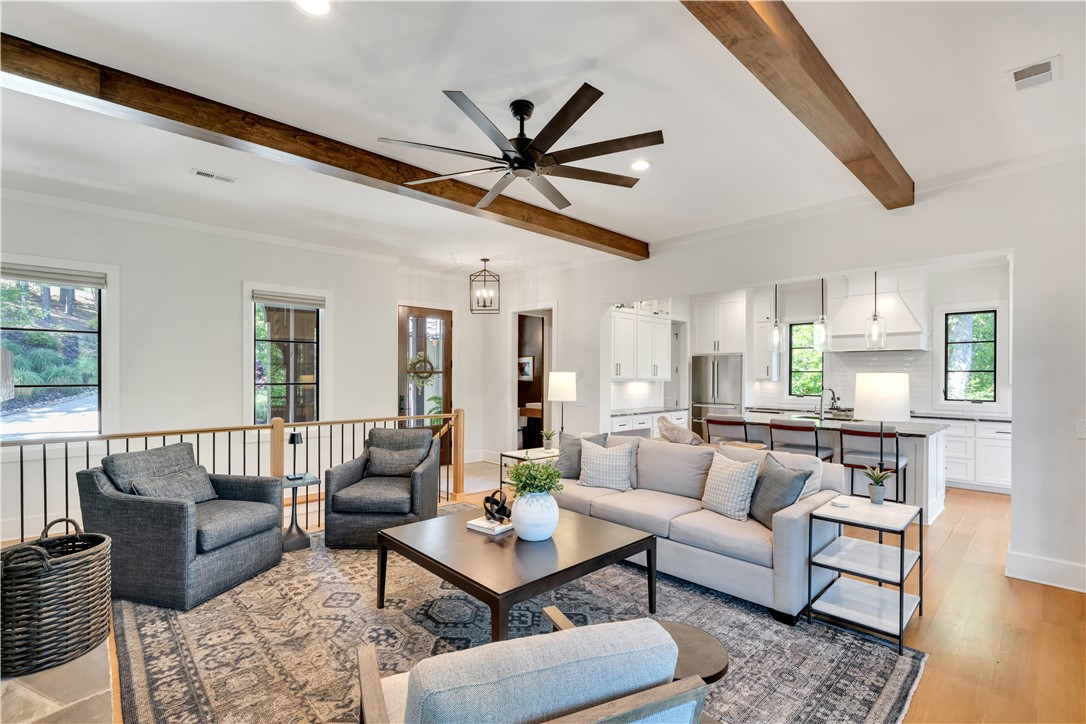 201 Saranac Drive, Sunset, South Carolina image 5