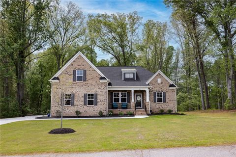 Photo of 209 Eagles View Drive, Seneca, SC 29678 (MLS # 20299869)