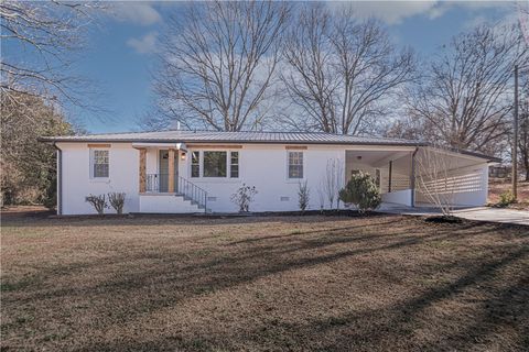 Photo of 318 Elljean Road, Easley, SC 29640 (MLS # 20296467)