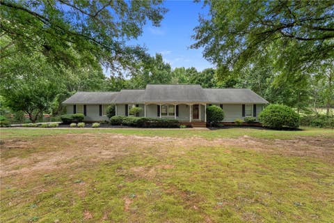Photo of 1014 E Queen Street, Pendleton, SC 29670 (MLS # 20303781)