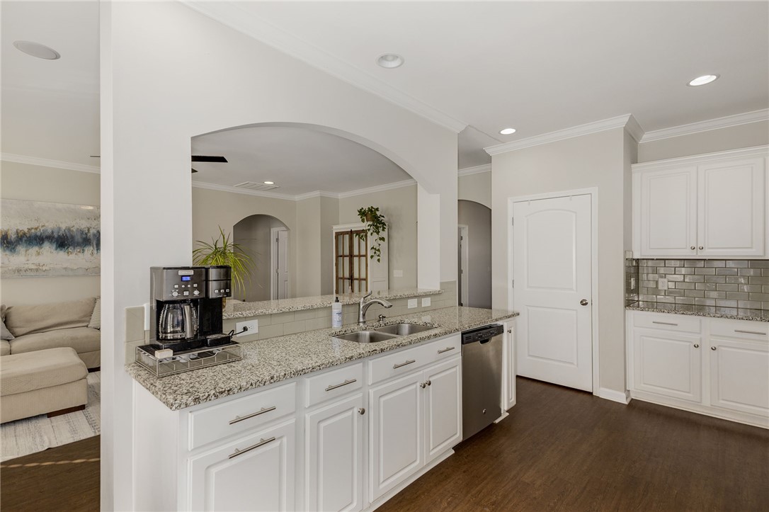 352 Avendell Drive, Easley, South Carolina image 16
