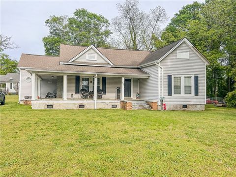 Photo of 303 Brock Avenue, Honea Path, SC 29654 (MLS # 20299834)