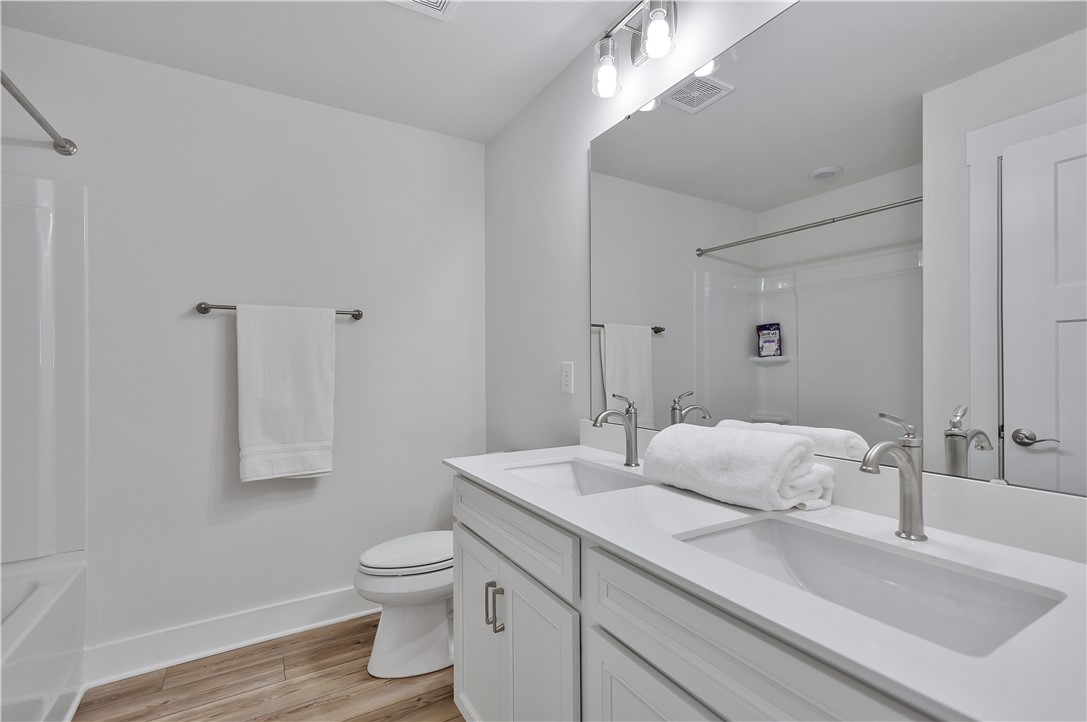 Central, South Carolina 29630, United States, 3 Bedrooms Bedrooms, ,3 BathroomsBathrooms,Residential,Active,183787