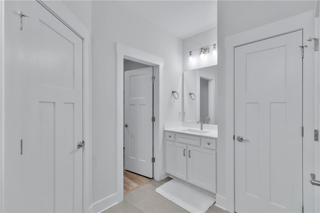 Central, South Carolina 29630, United States, 3 Bedrooms Bedrooms, ,3 BathroomsBathrooms,Residential,Active,183787