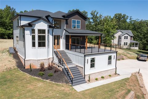 Photo of 230 Hammond Circle, Anderson, SC 29621 (MLS # 20301385)