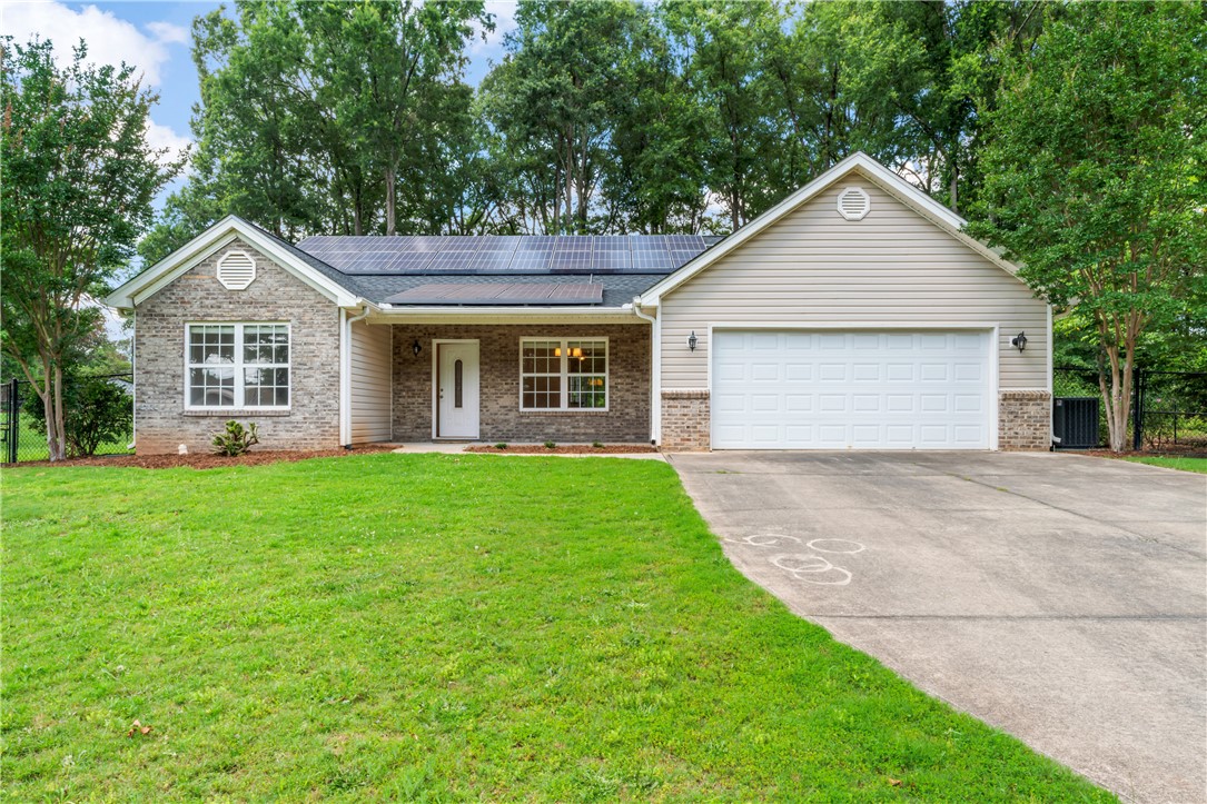 Anderson, South Carolina 29621, United States, 3 Bedrooms Bedrooms, ,2 BathroomsBathrooms,Residential,Pending,155055