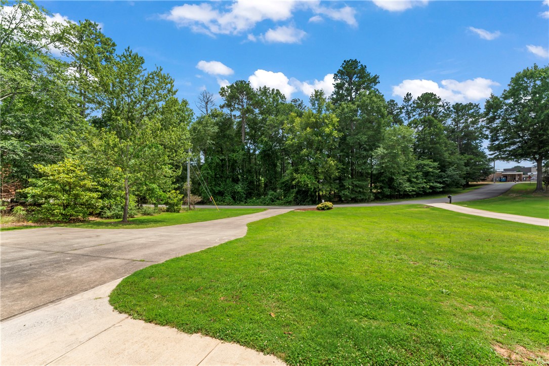 Anderson, South Carolina 29621, United States, 3 Bedrooms Bedrooms, ,2 BathroomsBathrooms,Residential,Pending,155055