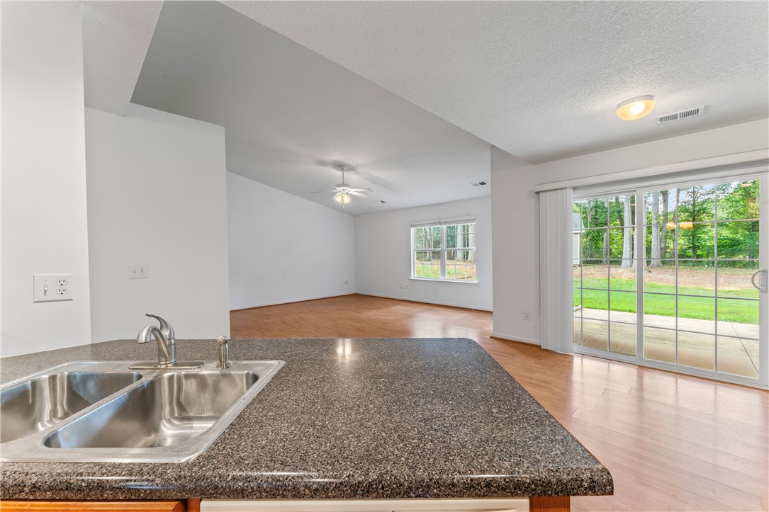 Anderson, South Carolina 29621, United States, 3 Bedrooms Bedrooms, ,2 BathroomsBathrooms,Residential,Pending,155055