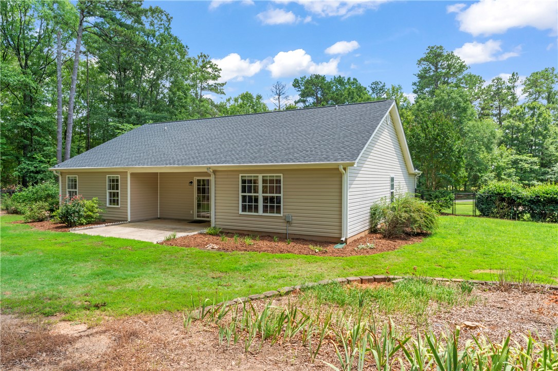 Anderson, South Carolina 29621, United States, 3 Bedrooms Bedrooms, ,2 BathroomsBathrooms,Residential,Pending,155055