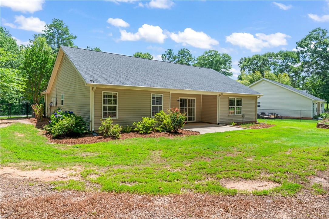 Anderson, South Carolina 29621, United States, 3 Bedrooms Bedrooms, ,2 BathroomsBathrooms,Residential,Pending,155055