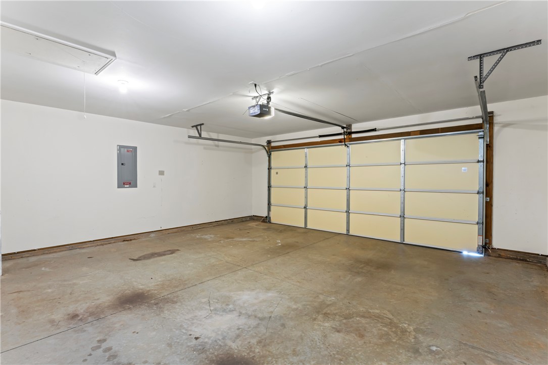 Anderson, South Carolina 29621, United States, 3 Bedrooms Bedrooms, ,2 BathroomsBathrooms,Residential,Pending,155055