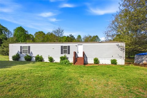 Mobile Home For Sale - 429 B Brown Farm Road<br/> Oconee County, Seneca, SC 29678