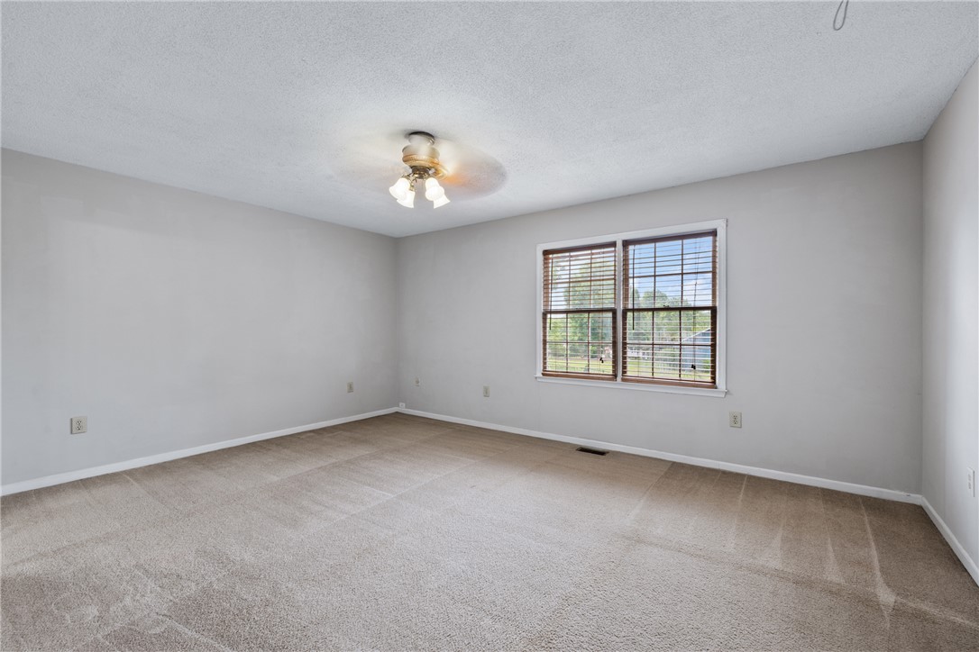 13036 W Camelia Lane, Seneca, South Carolina image 17